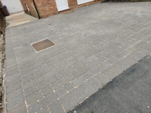 Block paved driveway pressure washing 