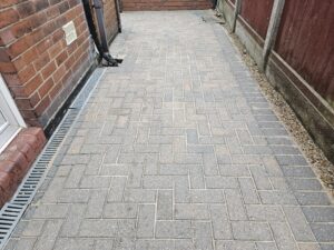 Block paved driveway cleaning