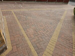 Block paved driveway cleaning